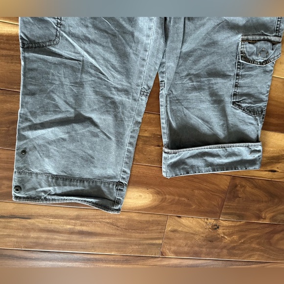 Eddie Bauer Faded Grey Capri Pants size 12 - Picture 4 of 5